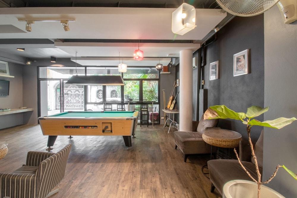 Cheqinn Hostel - Sukhumvit 4 Nana Plaza Bangkok Kültér fotó