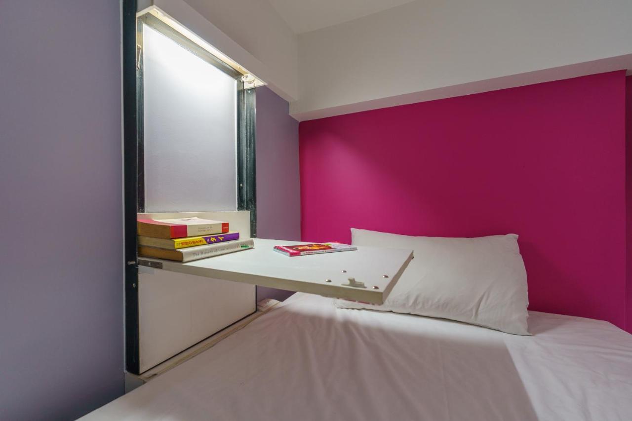 Cheqinn Hostel - Sukhumvit 4 Nana Plaza Bangkok Kültér fotó