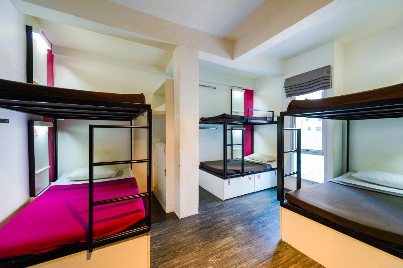 Cheqinn Hostel - Sukhumvit 4 Nana Plaza Bangkok Kültér fotó