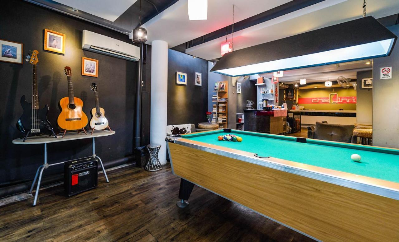 Cheqinn Hostel - Sukhumvit 4 Nana Plaza Bangkok Kültér fotó